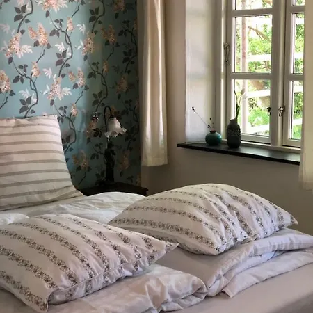 Skelby Praestegaard Bed & Breakfast Gedser
