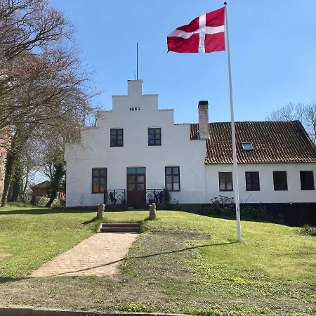 Bed & Breakfast Skelby Praestegaard *